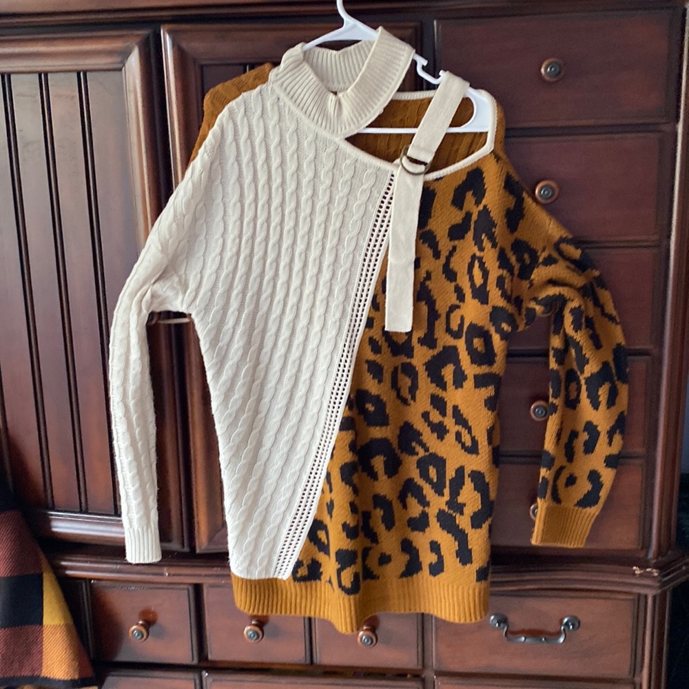 Sweater by keto size extra large only worn once excellent condition